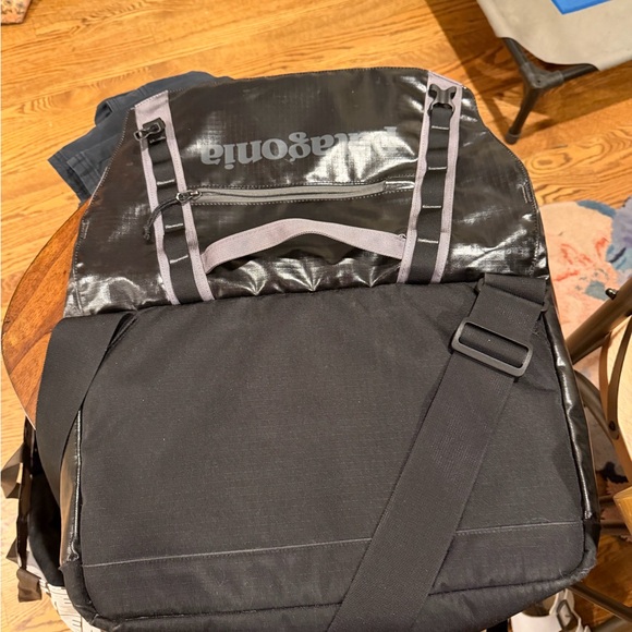 patagonia black hole 70l carry on Patagonia Black Hole Duffel - 70L